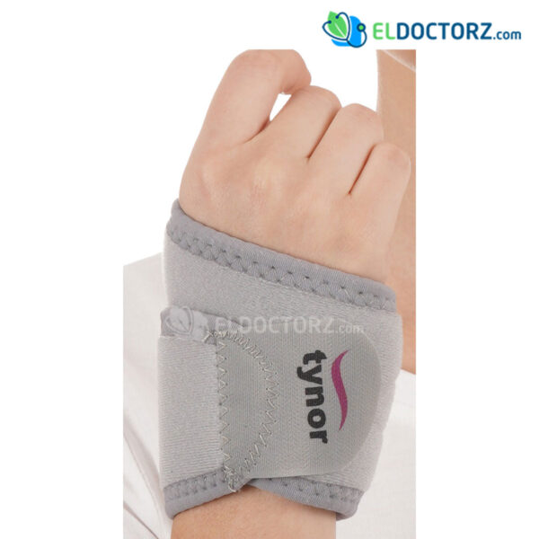 Tynor wrist splint for pain relief